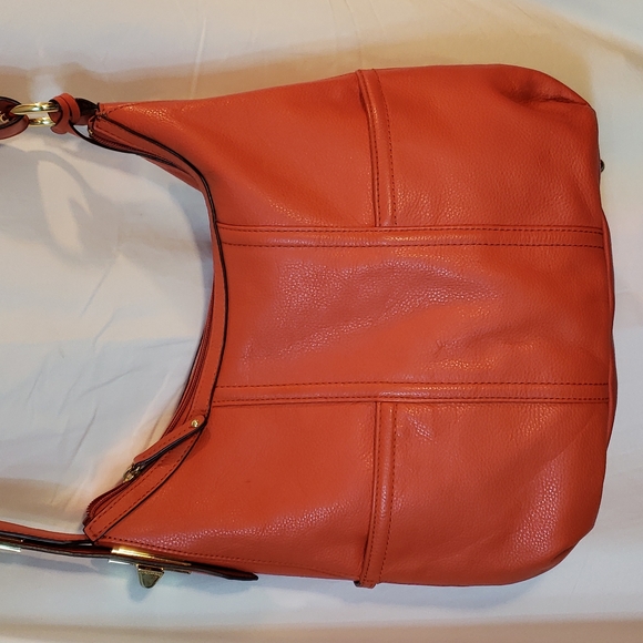 Orange leather Tignanello 12" X 9" purse with 18" adjustable strap (c1) - Picture 5 of 14